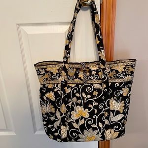 Retired Vera Bradley large shoulder tote